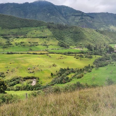 Vila Leguaro Refugio De Colibries Coconuco Exteriér fotografie